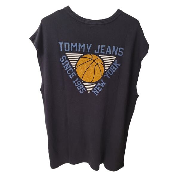 NWT NAVY SLEEVELESS TOMMY JEANS RELAXED BASKETBALL TANK TOP! SZ M - Picture 1 of 4